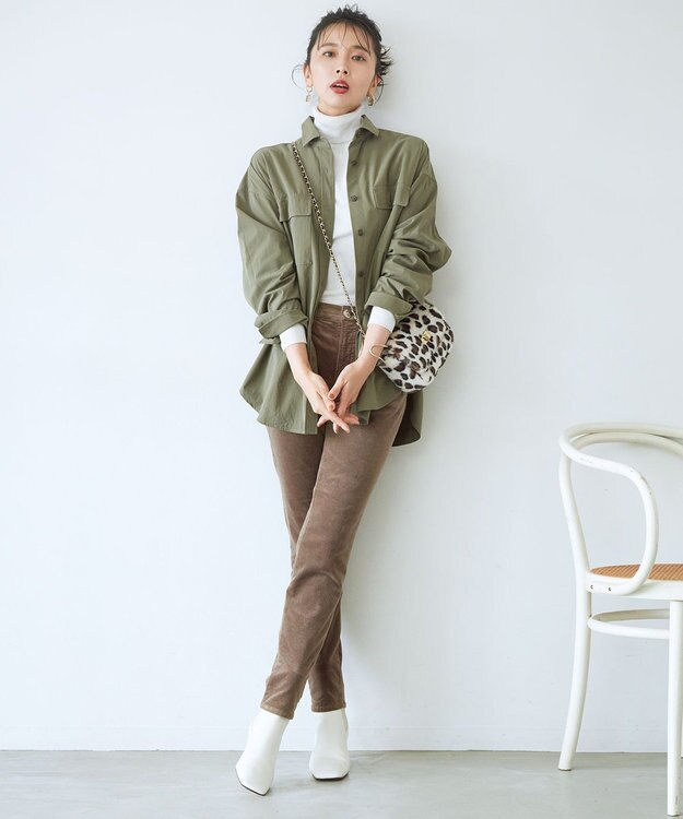 23区 【洗える】ミリタリーコットンギャバ シャツ カーキ系