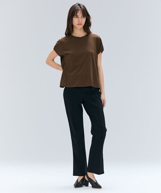 BEIGE， 【BEIGE,ecru/WEB限定・洗える】FINE DRY TOUCH / ねじりデザインコットンクルーネックTシャツ Brown
