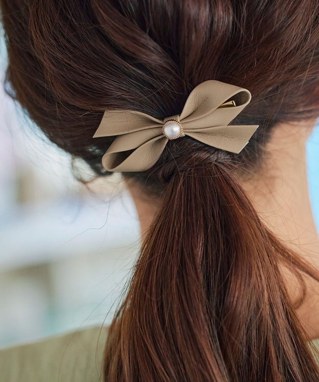 Tiaclasse 【2TYPE/ゴム＆クリップ】レザーリボンヘアアクセサリー ゴム：ベージュ