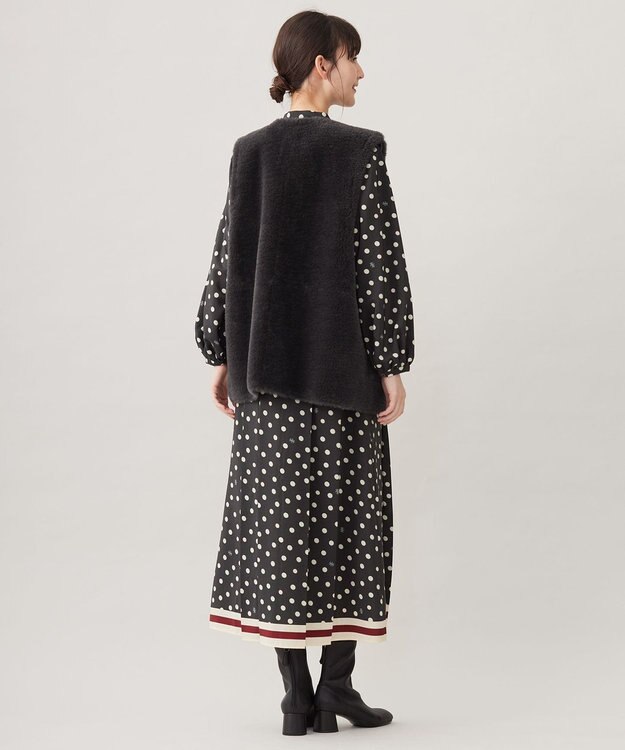 自由区 リバーシブルエコメリノムートン ジレ アッシュ