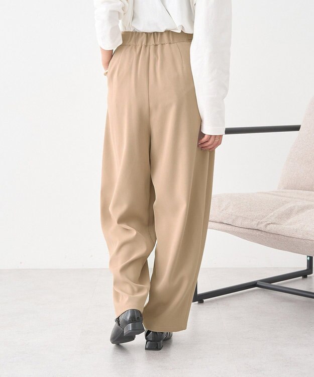 earth music&ecology タックコクーンパンツ Beige