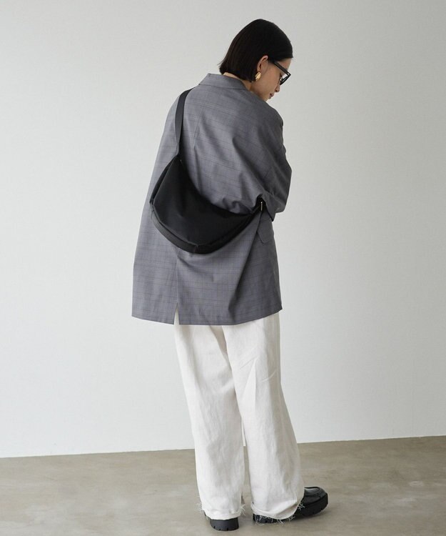 russet ナイロンラウンドショルダーバッグ (CE-1327-WEB) Black2