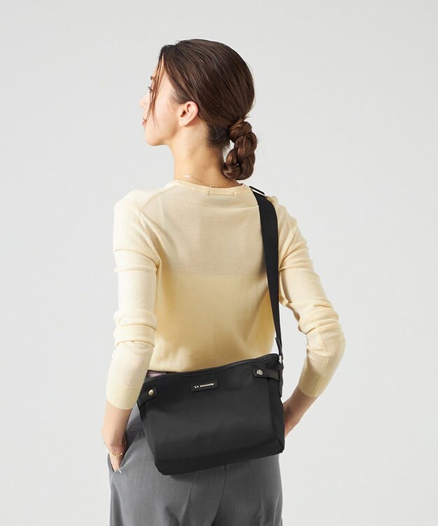 LA BAGAGERIE 【撥水ナイロン】ベーシックポシェット ブラック