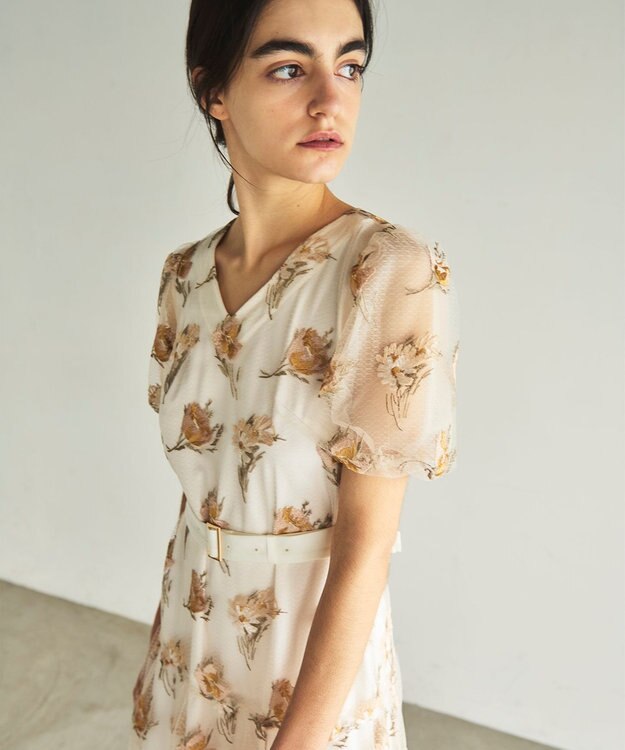 GRACE CONTINENTAL レトロフラワー刺繍ワンピース キナリ