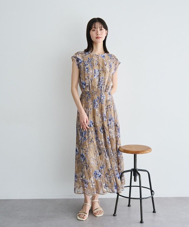 YECCA VECCA 【追加生産】フラワー柄シアープリーツワンピース Ivory