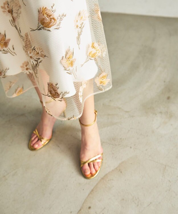 GRACE CONTINENTAL レトロフラワー刺繍ワンピース キナリ