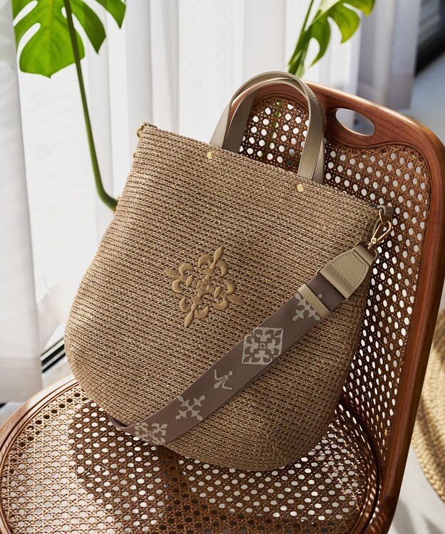 russet スリム2WAYトートバッグ <ナイロンラフィア>(CE-1717-WEB) Ivory