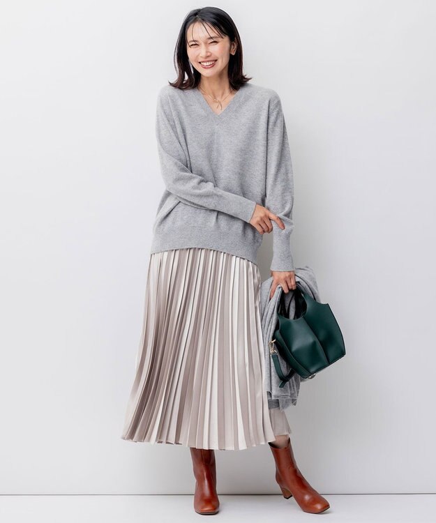 23区 【洗える】レザーライク プリーツスカート アイボリー系