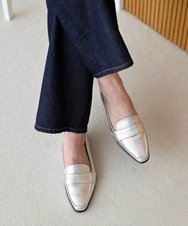 APOM 【新色登場】日本製 晴雨兼用スクエアトゥコインローファー15＜CRAHUG限定＞ シルバー