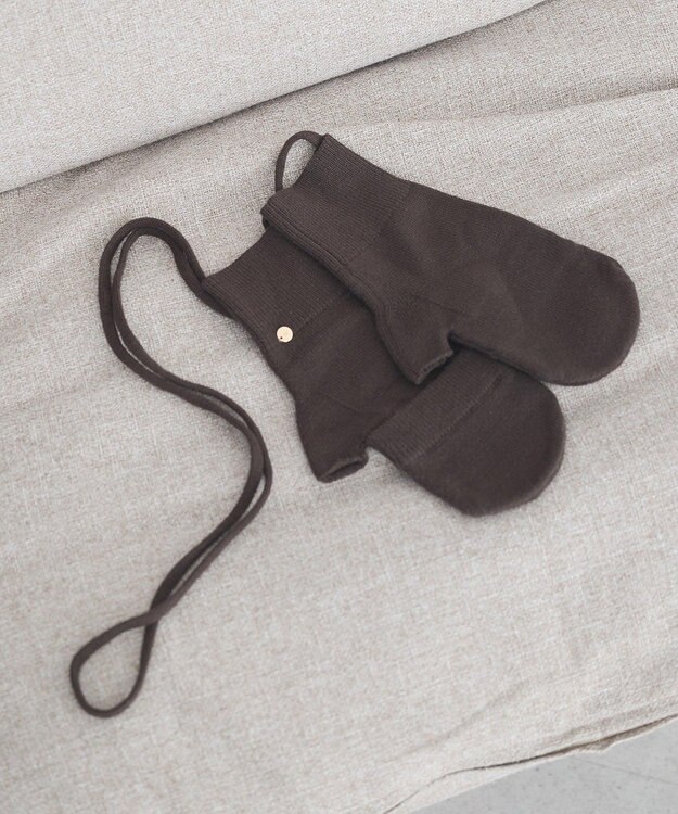 earth music&ecology チャーム付きニットミトン Charcoal Gray