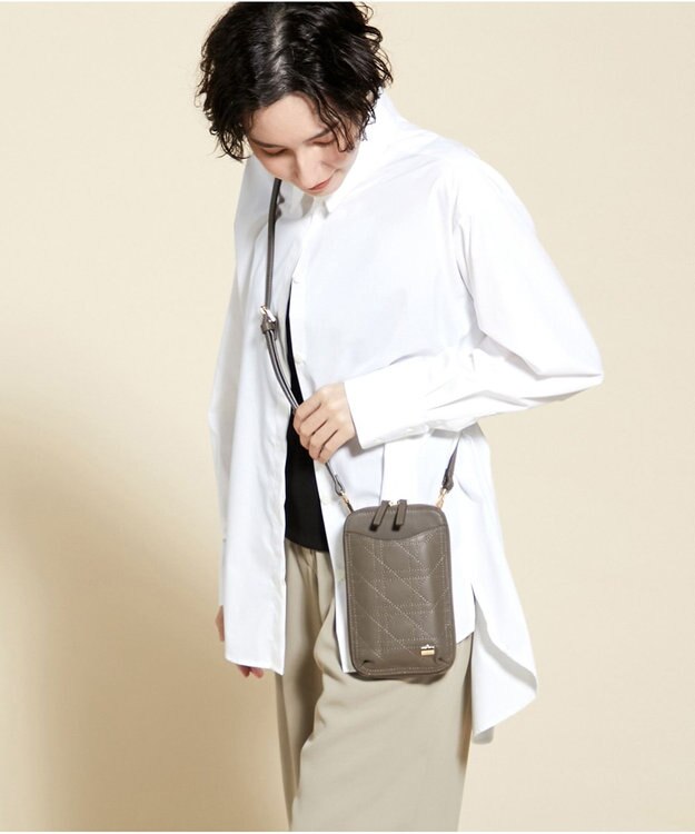LA BAGAGERIE 【レザー×ステッチ】スマホポシェット グレージュ
