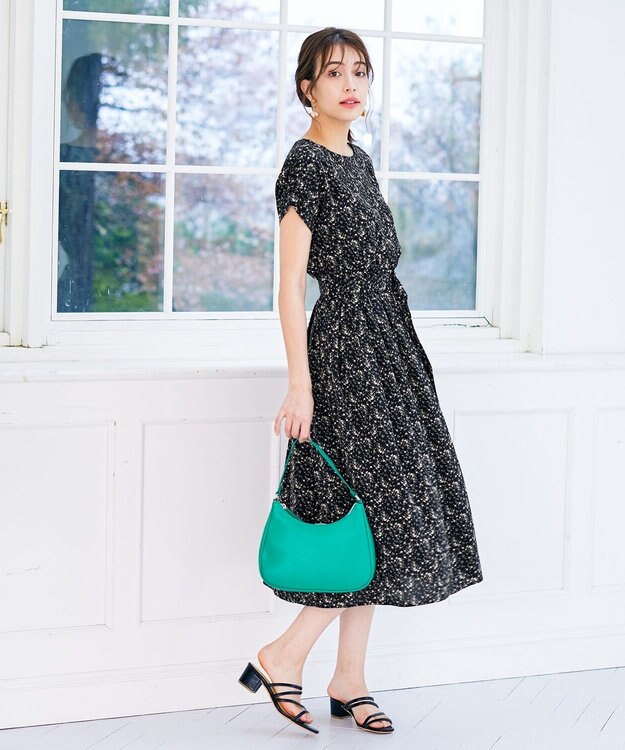 Tiaclasse 【洗える】花柄タックフレンチスリーブワンピース ブラック