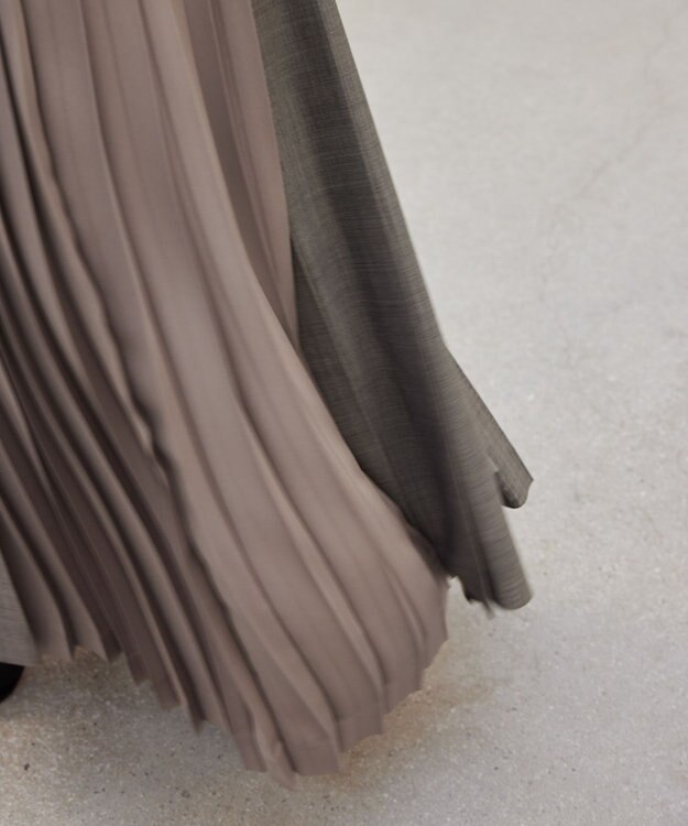 BEIGE， MOYE / プリーツスカート C Gray×C Gray