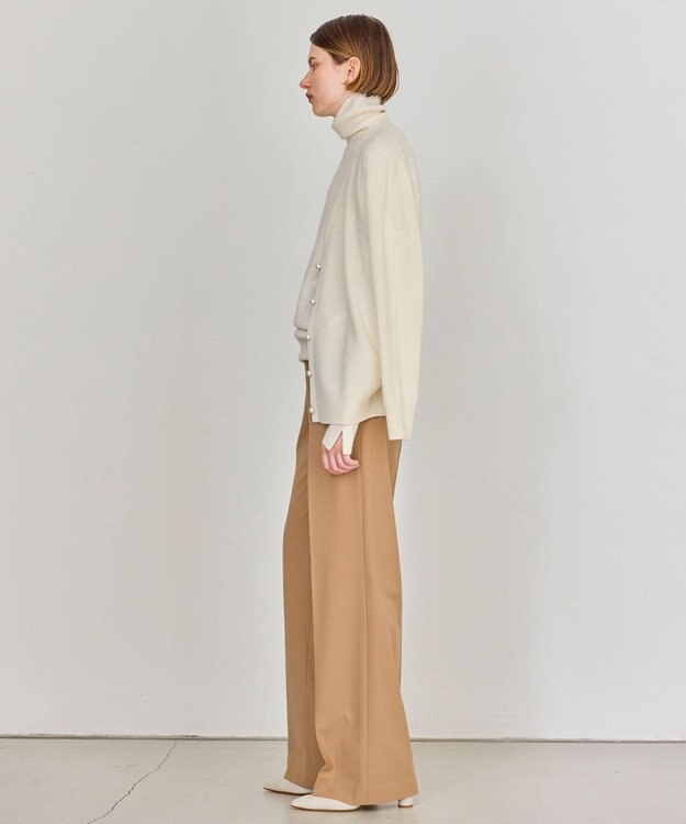 BEIGE， 【WEB限定・洗える】ALSACE / パール釦ウールニットカーディガン Ecru