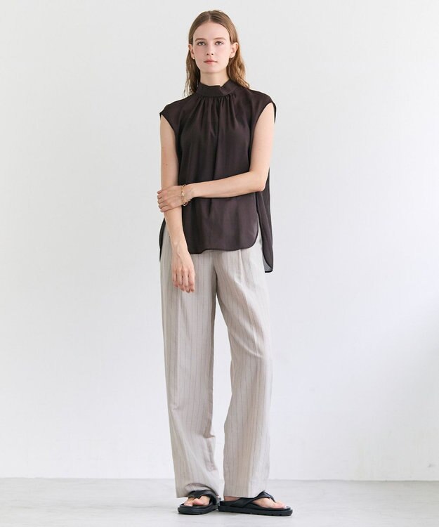 BEIGE， ERYTH / リネンストライプ タックワイドパンツ Flax × Bordeaux