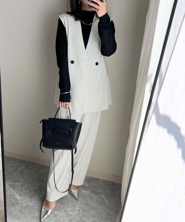 Green Parks AnriettMusee ネック切替デザインベスト Off White