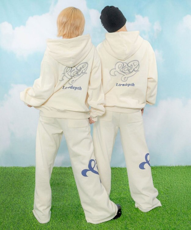 WEGO 【ユニセックス着用ITEM】ハートモチーフプルパーカー ホワイトアイボリー