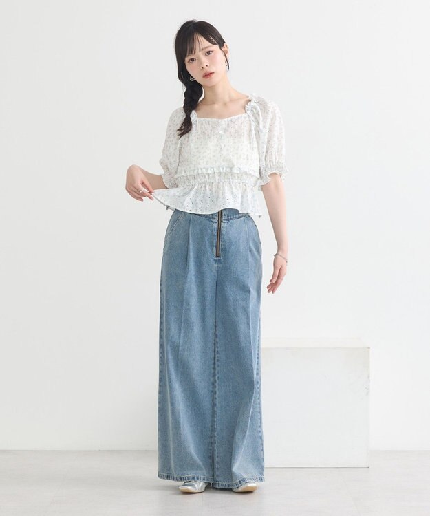 earth music&ecology フラワー刺繍フリルヘムブラウス Off White