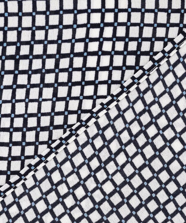 J.PRESS LADIES L ジーナ梨地 幾何プリント ブラウス ホワイト×ネイビー系