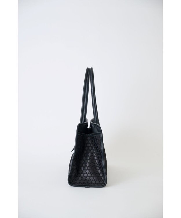 MIYABIYA 【撥水加工】篭目柄エンボスボンディングラウンドトート ブラック