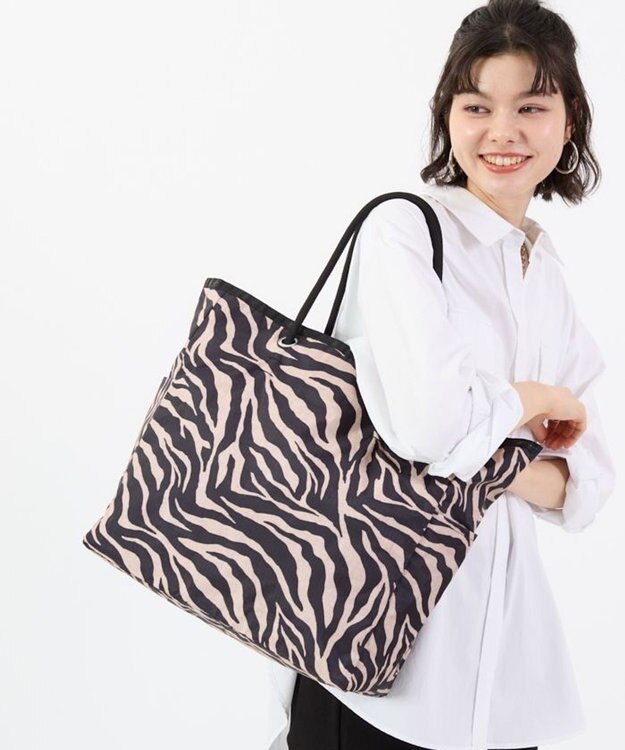 LeSportsac LARGE 2 WAY TOTE/ラフィアゼブラ/ブラック ラフィアゼブラ/ブラック