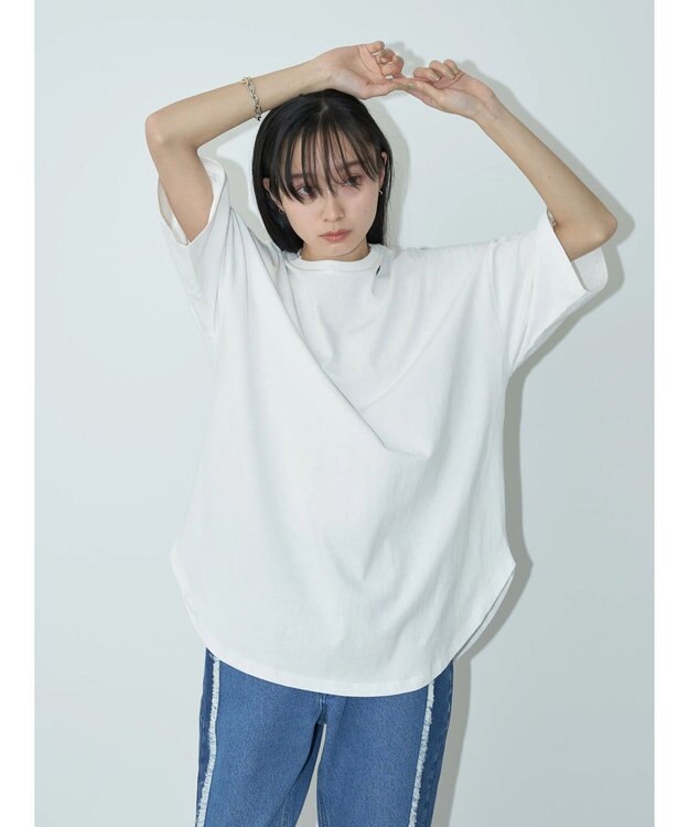 earth music&ecology Ｌｅｅ×ｅ．ｍ．ａ．ｅ　ＲＯＵＮＤＨＥＭ　ＴＥＥ Off White