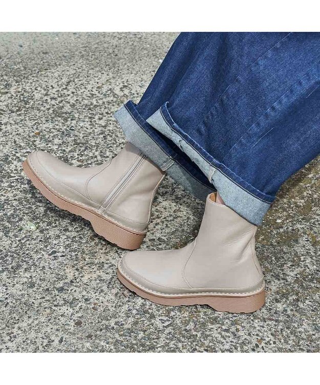 ing <ing>【WEB限定】ボリュームソールラウンドショートブーツ ライトオークカタオシ