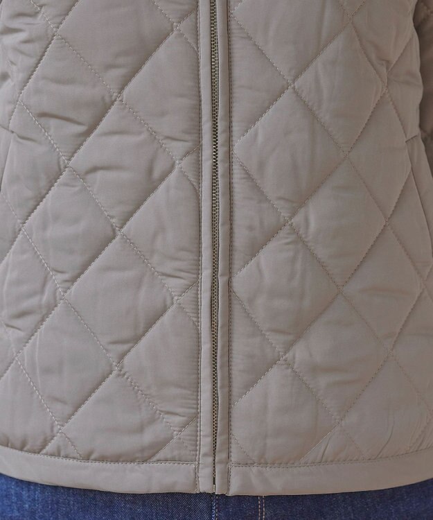 Tiaclasse L コンパクトなシルエットのキルティングショートコート グレージュ