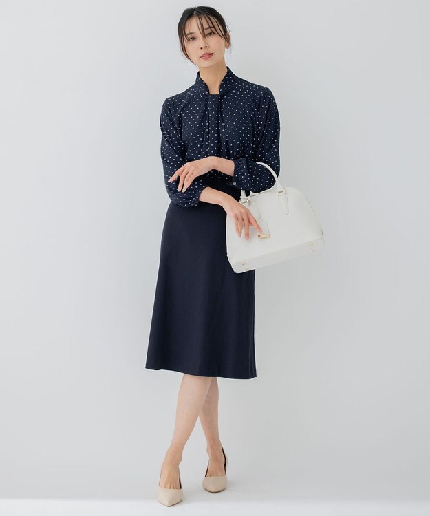 23区 L 【洗える】トライアングルプリント ネックデザイン ブラウス ネイビープリント