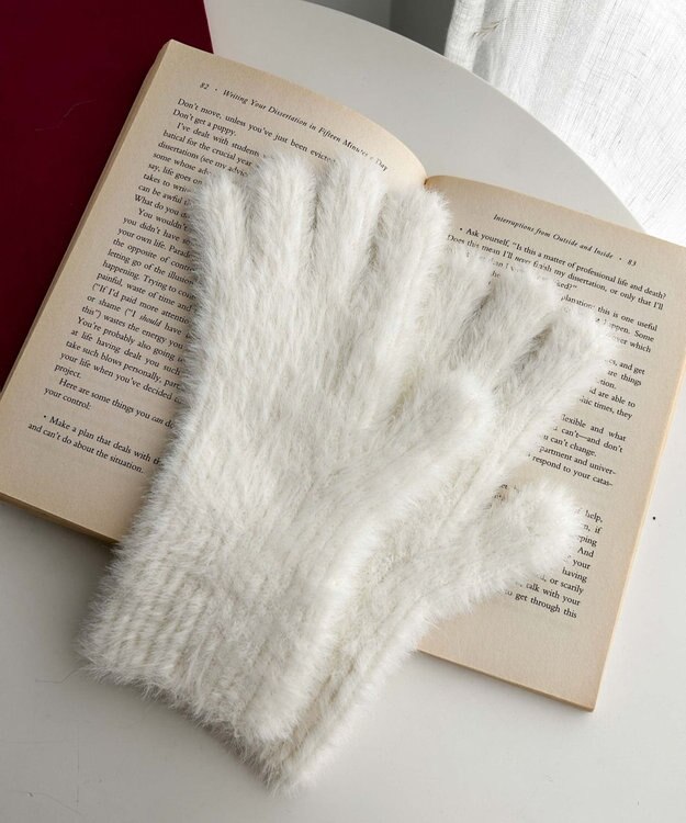 WEGO 指出し穴付きシャギーグローブ ホワイト