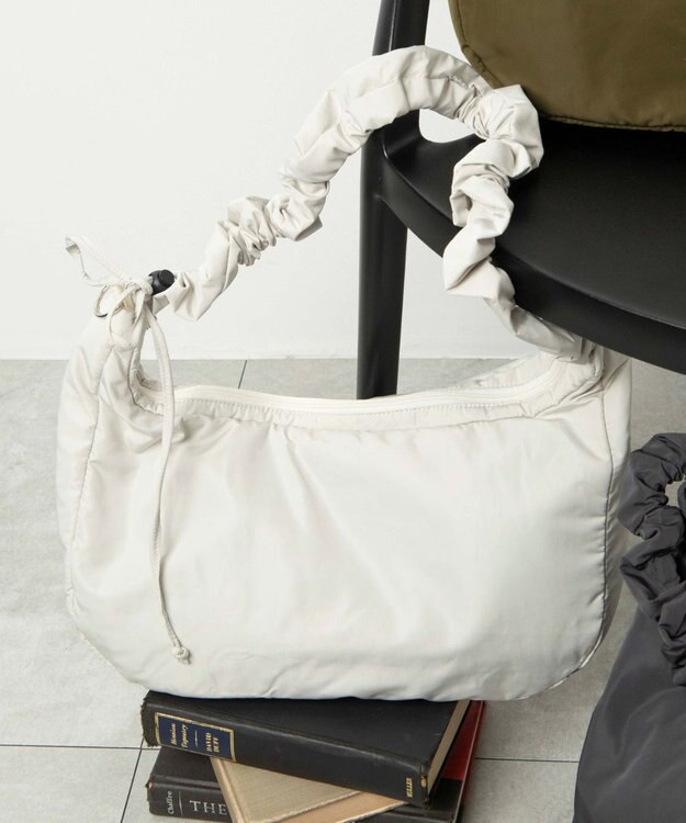 WEGO 【ユニセックス着用ITEM】ハーフムーンドロストショルダー ライトベージュ