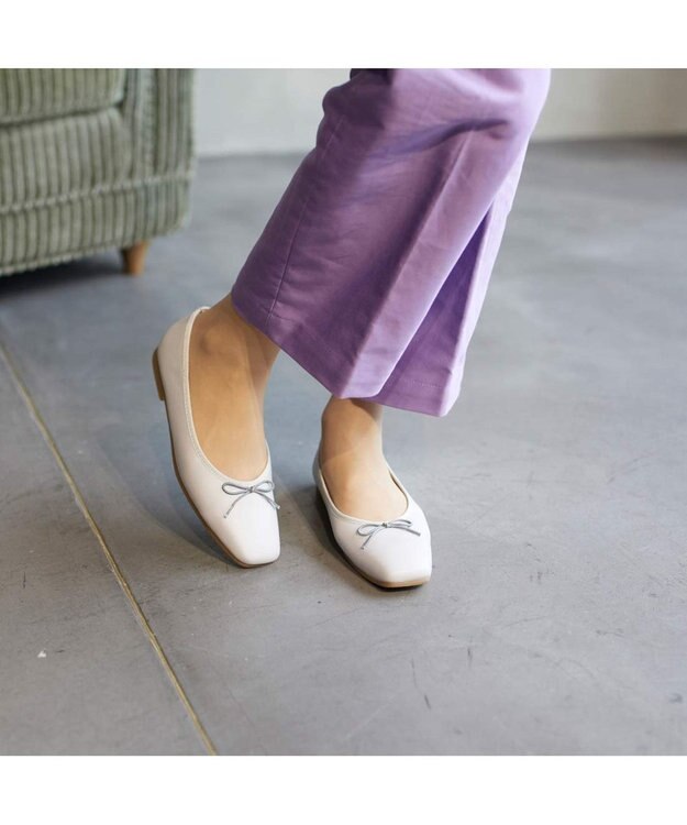 ing <ing>【WEB限定】スクエアトゥバレエシューズ ライトグレー