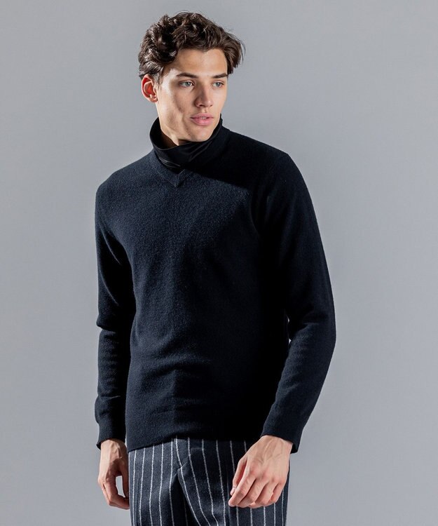 JOSEPH HOMME ピュアカシミヤ　Vネックニット ブラック系