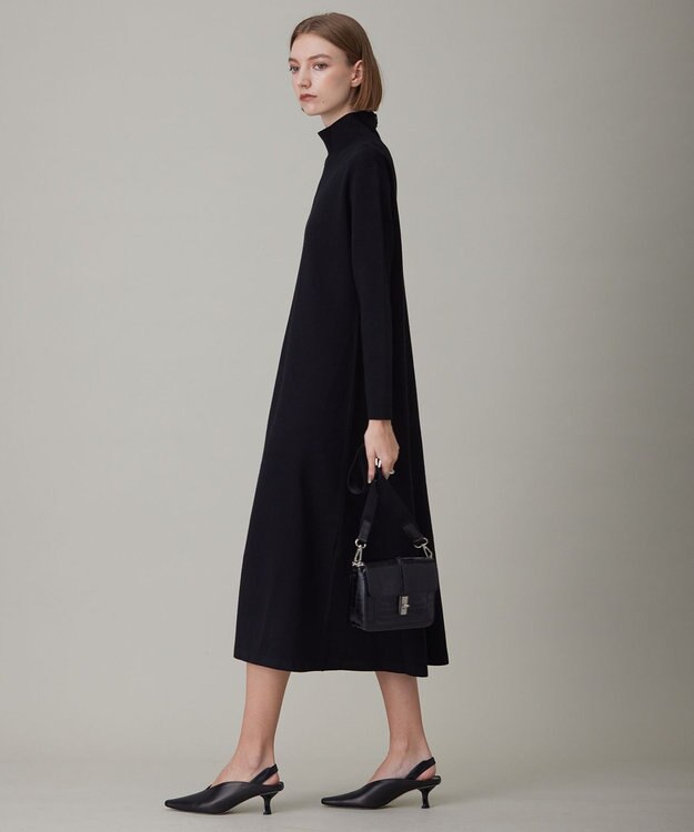 ICB L ウールブレンドスムース ハイネックワンピース ブラック系