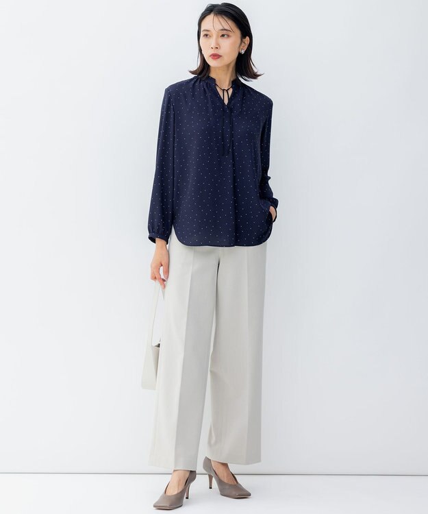 23区 L 【洗える】バックサテンアムンゼン ドットプリント リボン付き スキッパー ブラウス ネイビードット