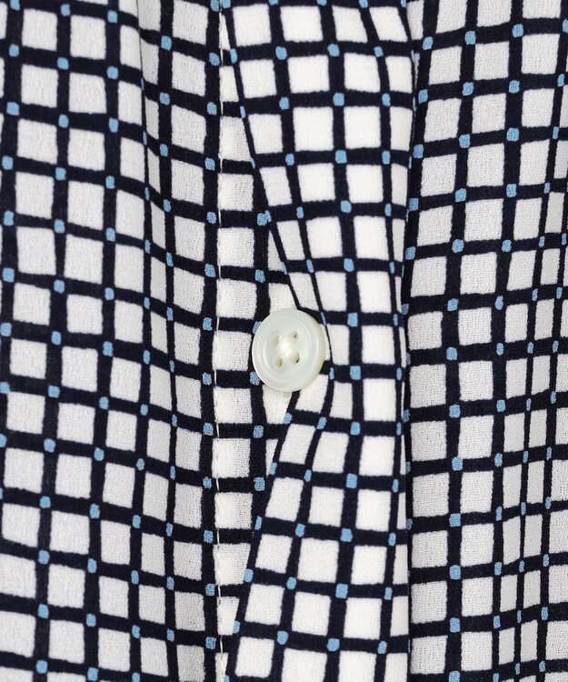 J.PRESS LADIES L ジーナ梨地 幾何プリント ブラウス ホワイト×ネイビー系