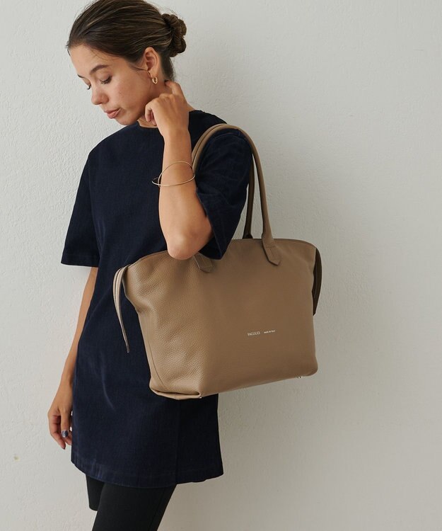 IACUCCI アミーカ CERVO サンドベージュ