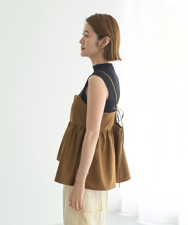 YECCA VECCA シャイニーオーバーキャミ Camel