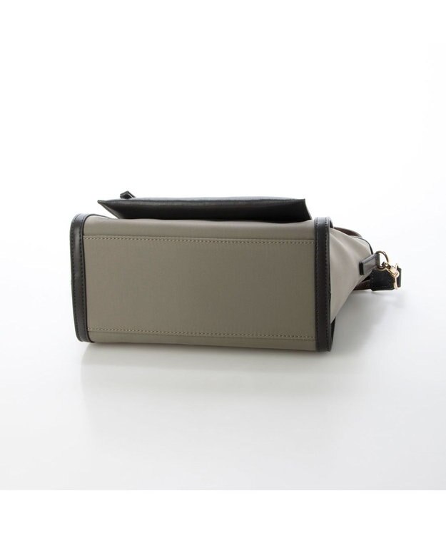 LA BAGAGERIE リサイクルレザー　フラップショルダー グレージュ