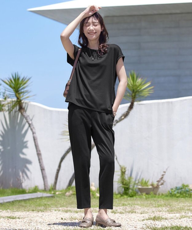 Tiaclasse L 【UVカット・吸水速乾】 “きれい見え” カットソーテーパードパンツ ブラック