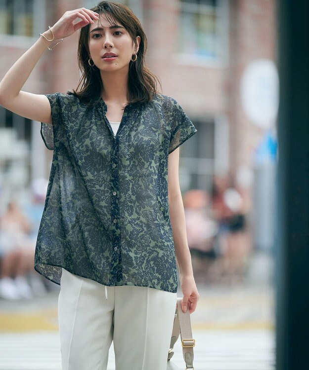 23区 【洗える】ボタニカルプリント スキッパー ブラウス カーキ×ネイビープリント