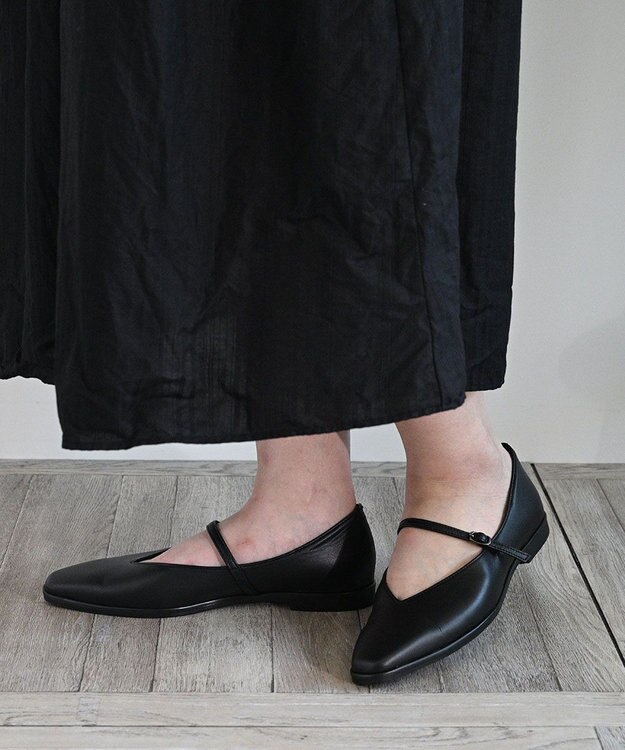 APOM 日本製 晴雨兼用スクエアトゥストラップシューズ15＜CRAHUG限定＞ ブラック