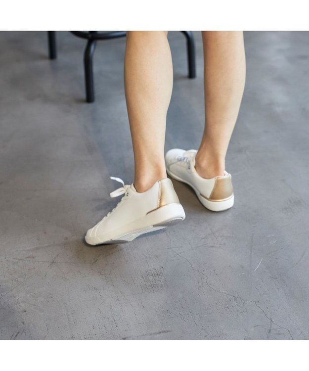 ing <ing>晴雨兼用スポーツスニーカー ホワイト