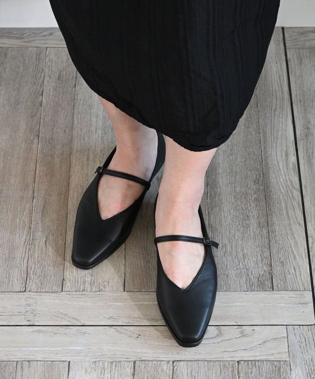 APOM 日本製 晴雨兼用スクエアトゥストラップシューズ15＜CRAHUG限定＞ ブラック