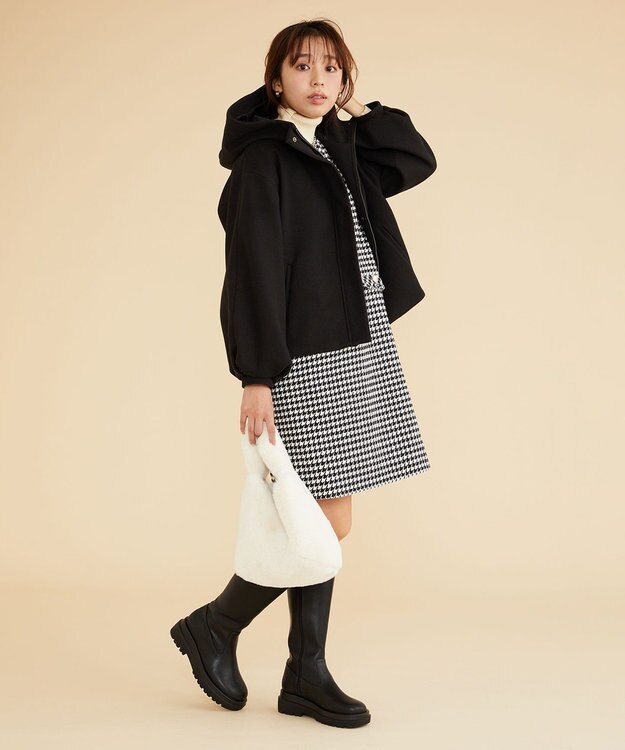 Feroux 【古畑星夏さん着用】パフスリーブフード アウター ブラック系