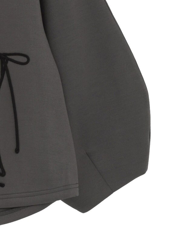 Green Parks ■ESCAR コルセットコード刺繍プルオーバー Charcoal Gray