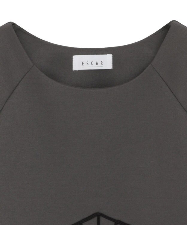 Green Parks ■ESCAR コルセットコード刺繍プルオーバー Charcoal Gray