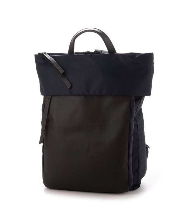 Y'SACCS リサイクルナイロン×カウレザー ラップリュック ネイビー