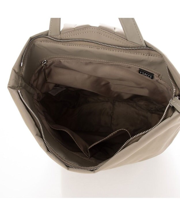 Y'SACCS リサイクルナイロン×カウレザー ラップリュック グレージュ