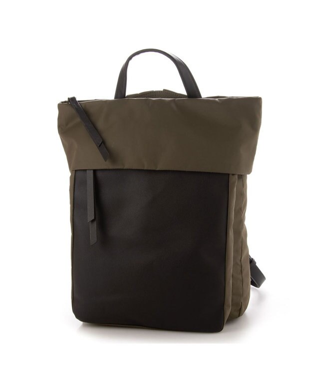 Y'SACCS リサイクルナイロン×カウレザー ラップリュック カーキ
